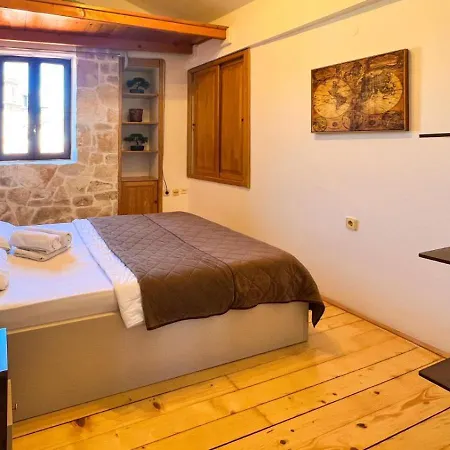 Old Town Homestel Kotor Exterior photo